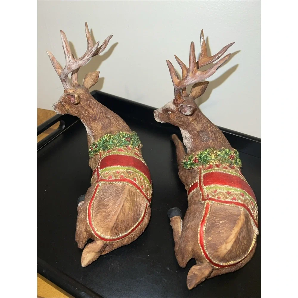 Set Of 2 Reindeer Resin Wooden Look Christmas Holiday Wreath Decor Display 10x8